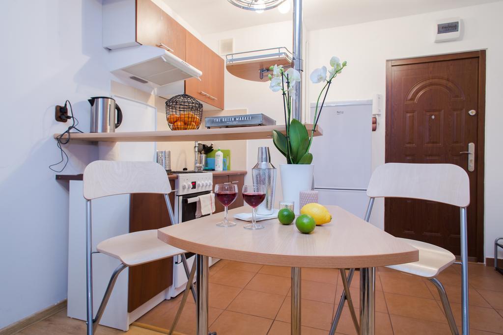 Shortstaypoland Graniczna Varšava Exteriér fotografie